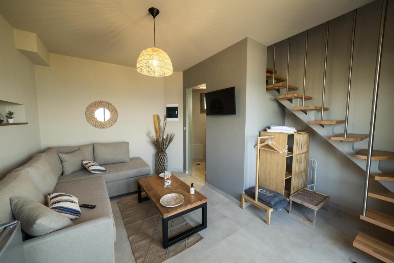 Theros Suites Dhiminio Extérieur photo